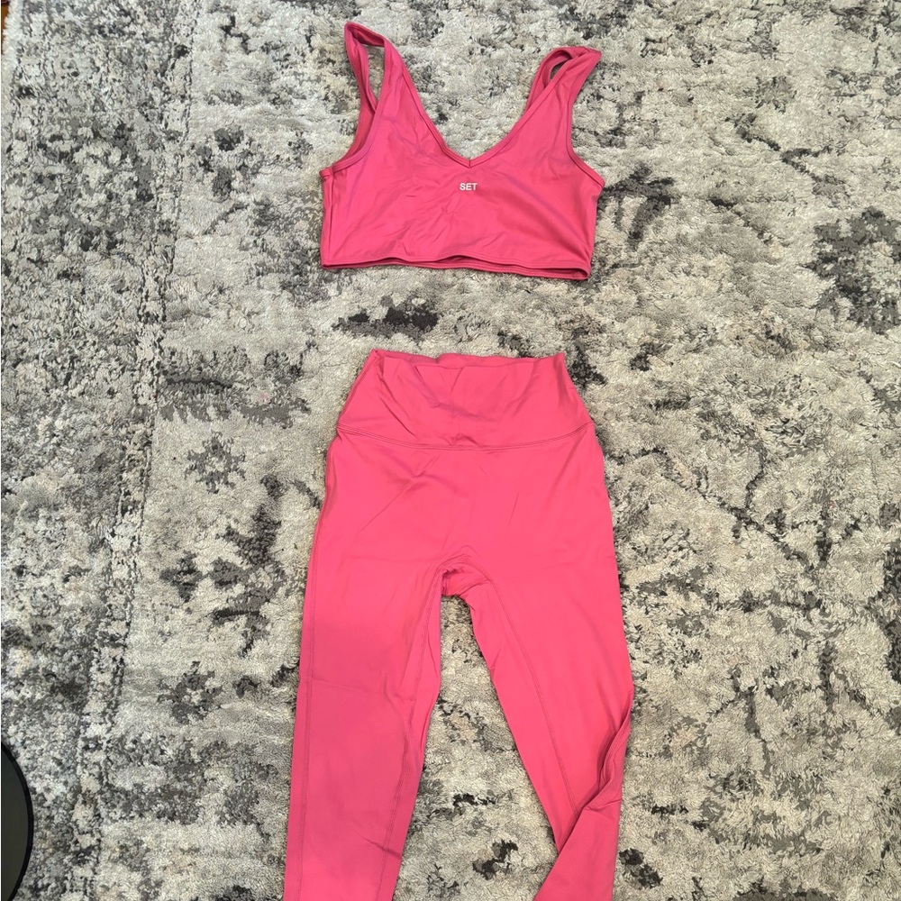 Pink SET ACTIVE set — never worn!!